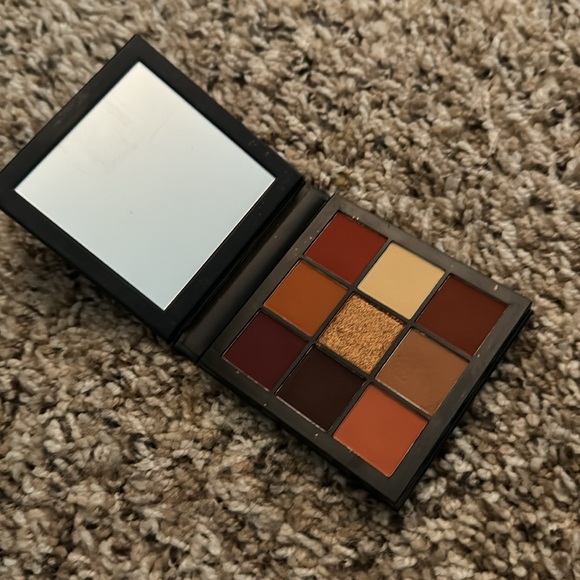 Huda beauty warm brown obsessions eyeshadow palette - Picture 2 of 2